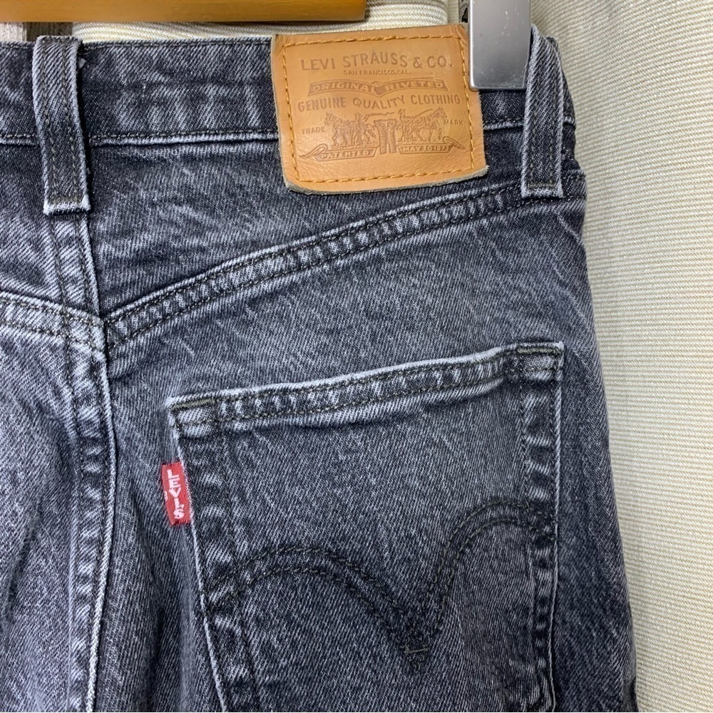 Levis Premium Ribcage Straight Black Worn Jeans Sz 24 Hi Rise Ankle Button Fly - Picture 8 of 14